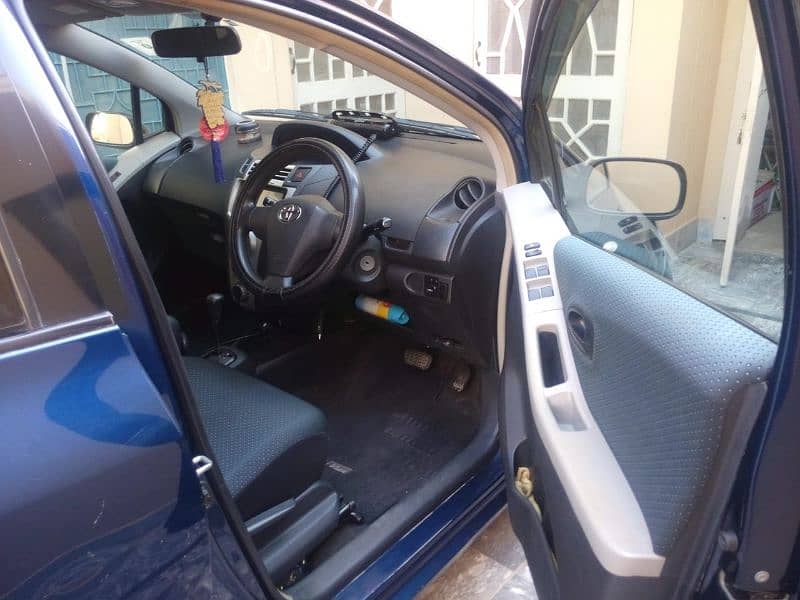 Toyota Vitz 2007 Urgent Sale 14