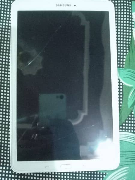 Samsung Tablet E New Condition with SIM card slot 2