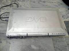 DVD player in 10/10 condition