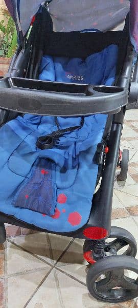 Tinnies stroller 1