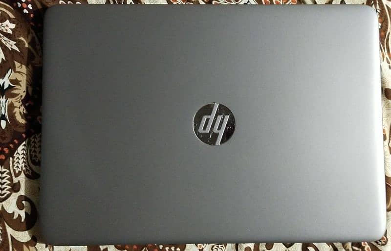 Hp EliteBook 840 G3 core i5 6th generation. Ram 8gb. 128 SSD. 1