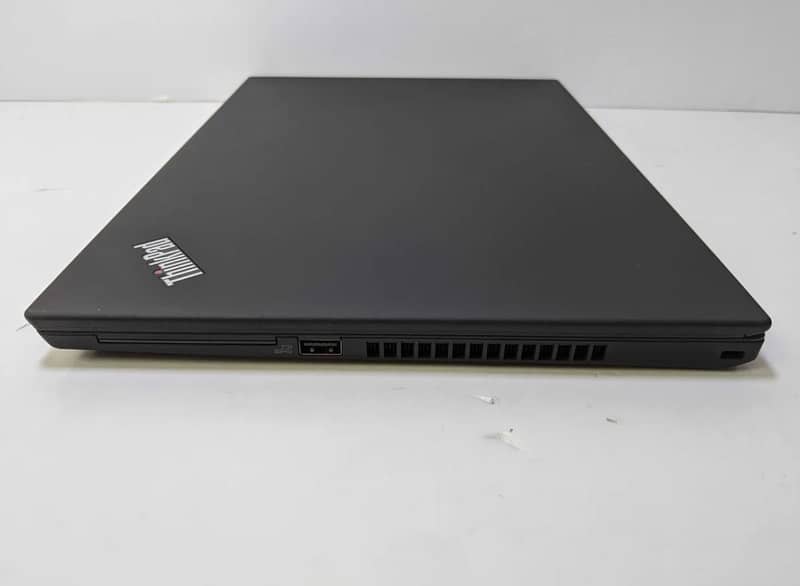 Lenovo ThinkPad P14s Gen 2 14” 3