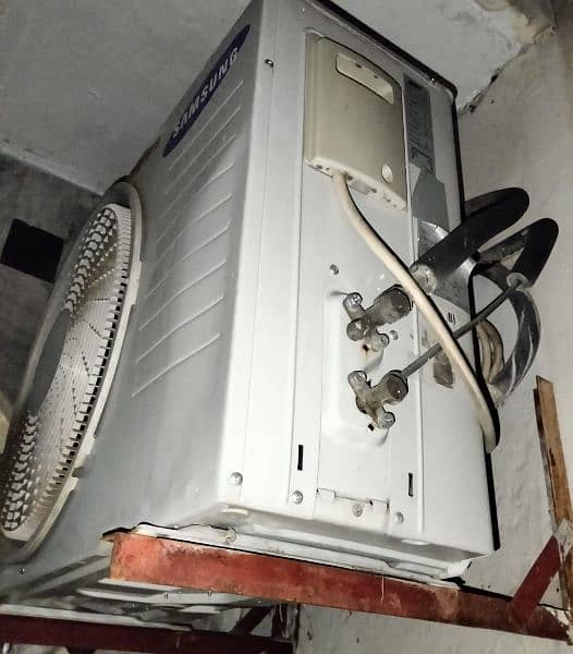 Samsung 1.5 ton Split Air Conditioner 0