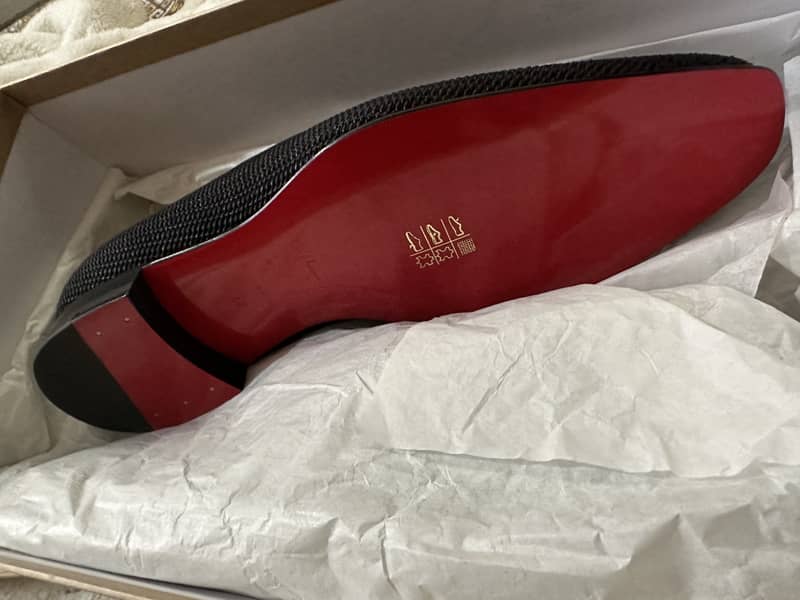 Christian Louboutin Orginal Genuine Boxed red sole 42 EUR 2