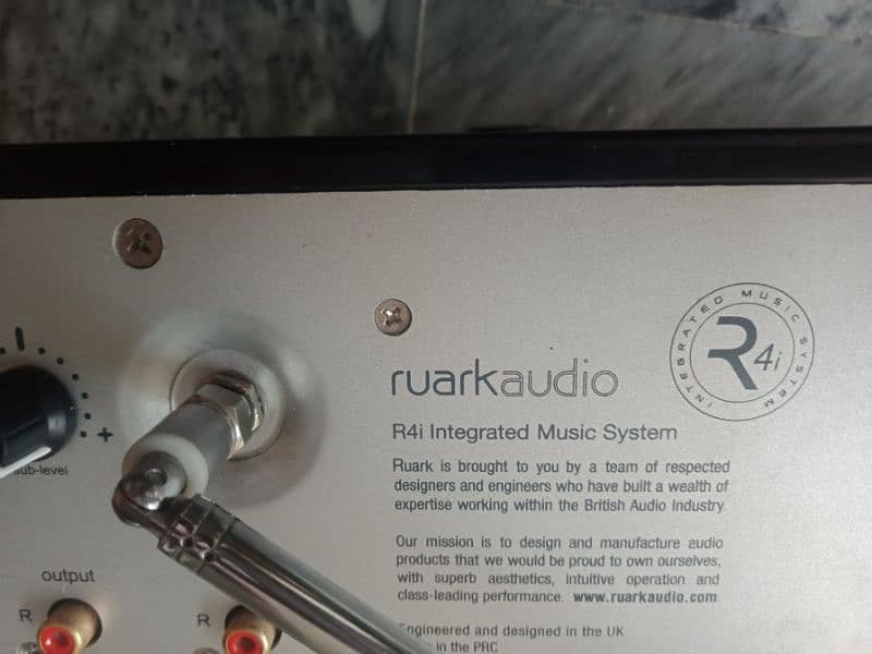 Hi Fi Ruark Audio r4i natural sound. 3