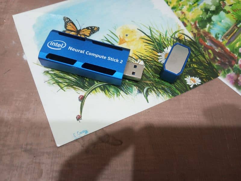 Intel Neural Compute Stick 2 2