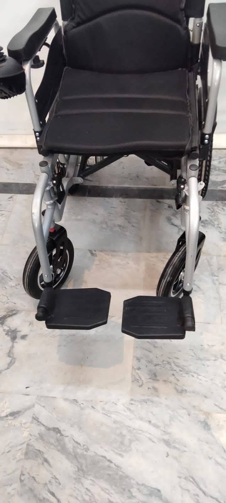 Electric wheelchair Foldable with Warranty Brand New 5