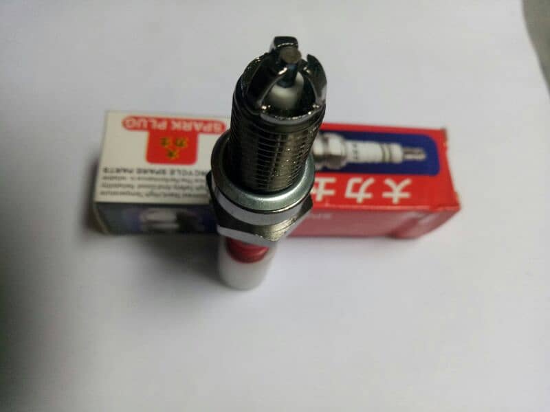 125cc iredium Spark Plug. 3