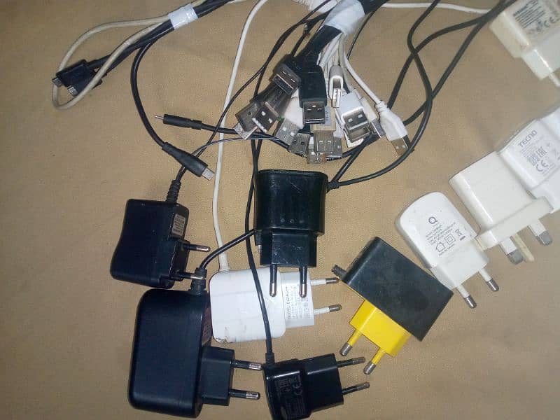 Mobile Chargers and Data Cables 8