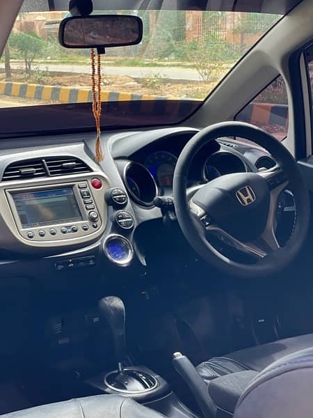 honda fit 2016 hybrid in extra ordinary condition 8