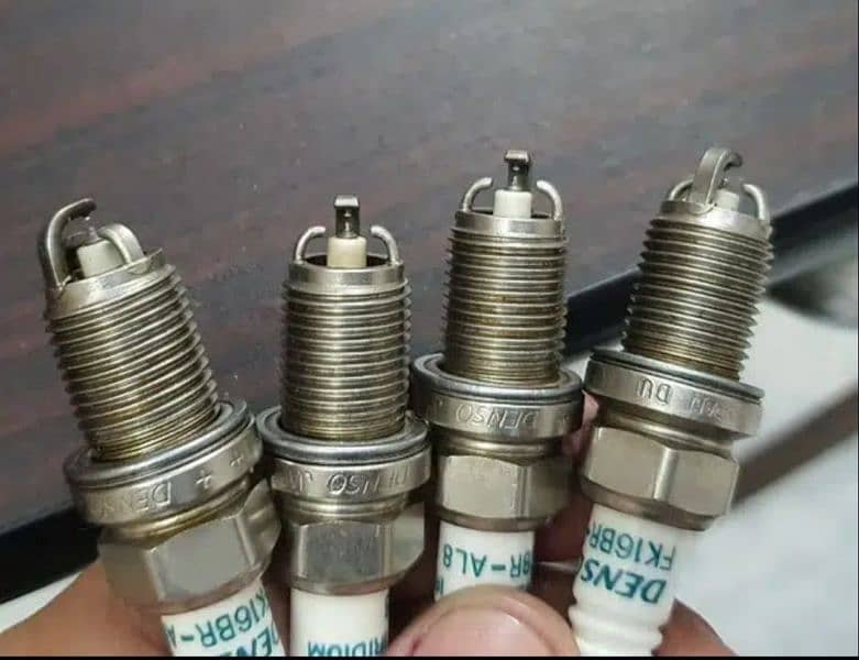 Toyota Aqua genuine 3 Tip Denso spark plugs Japanes 0