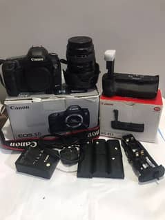 canon 5d mark III complete kit(body+lens+bodygrip+6 batteries+charger)