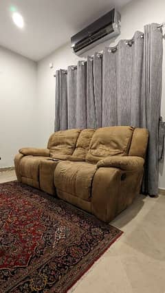 Two seater Recliner 0