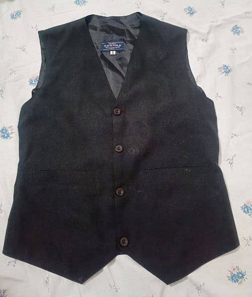 Three piece suit for Men / Neat and clean condition 2