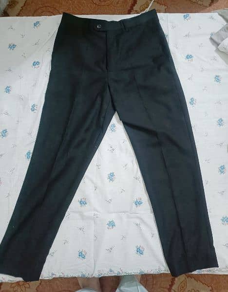 Three piece suit for Men / Neat and clean condition 3