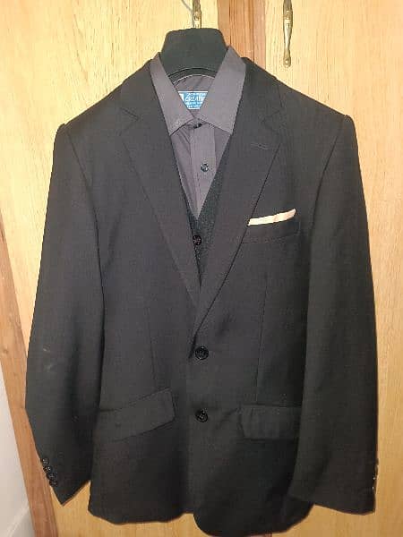 Three piece suit for Men / Neat and clean condition 5