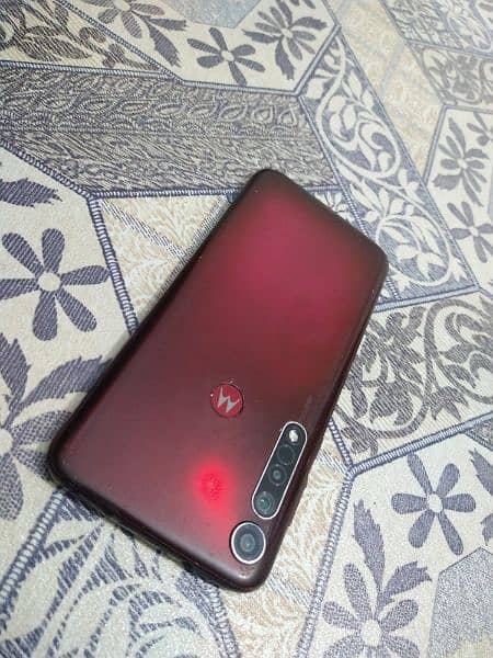 Motorola G8 plus 1