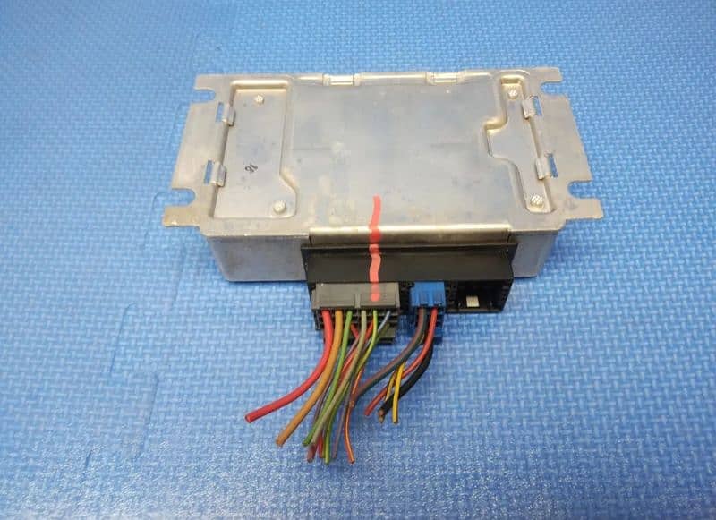 2006-2009 Range Rover Integrated Transfer Case Control Module. 1