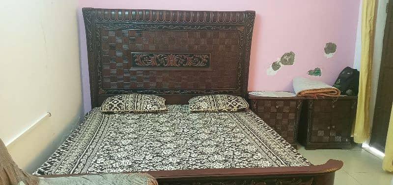 King size Bed with matress, 2 side table, Dressing table 0