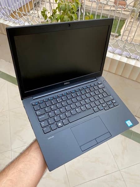 Dell 7280 laptop core i5 6th generation  8 gb ram  256 gb ssd 3