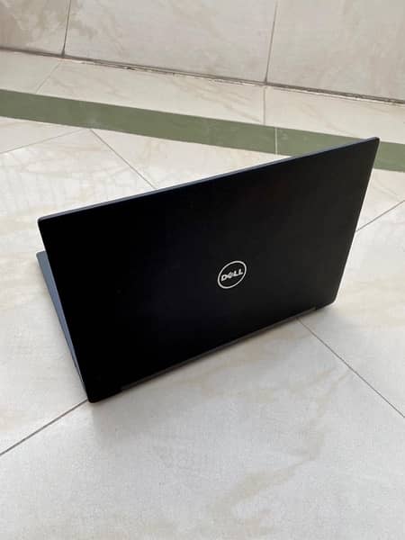 Dell 7280 laptop core i5 6th generation  8 gb ram  256 gb ssd 7