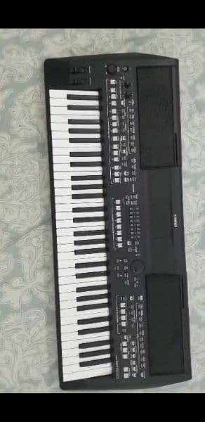 Yamaha PSR sx 600 Keyboard 4
