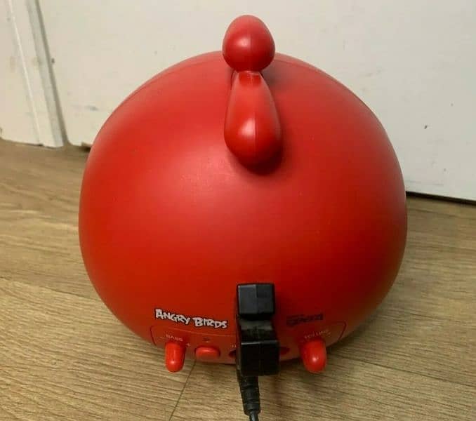 Gear4 Angry Birds Speaker 30 watt. . . price is negotiable 2