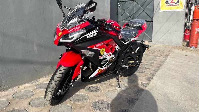 brand new Kawasaki ninja 250cc single cylinder sports heavy bikes 0