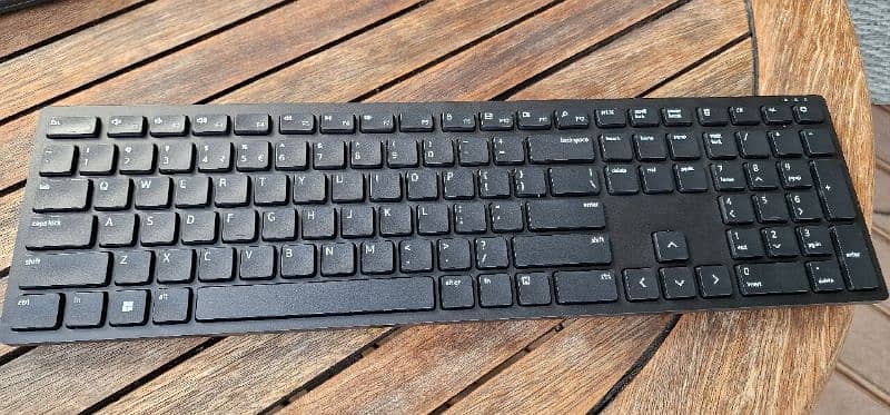 Wireless Keyboard and MouseCombo Dell KB3121Wp Latest model (USA) 1