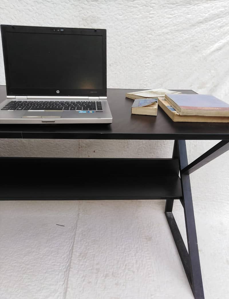 Computer Table. Study Table. Workstation for Home and Office. 12