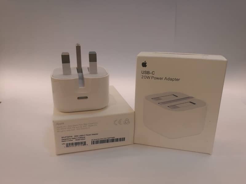 20W 3 Pin IPhone charger 2