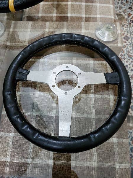 Universal Original Nardi And Momo Sports Steering Wheels Forsale 4
