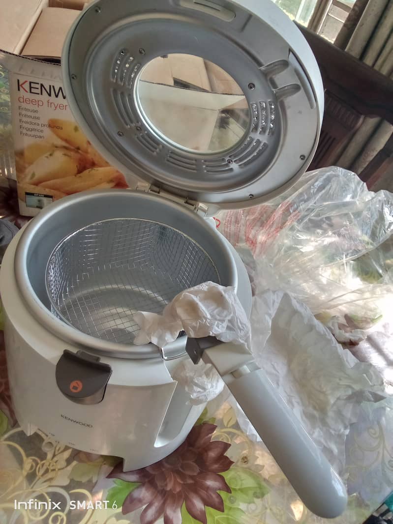 DEEP FRYER Kenwood brand new condition 1