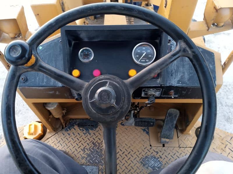 KOMATSU WA30-2 WHEEL LOADER 7