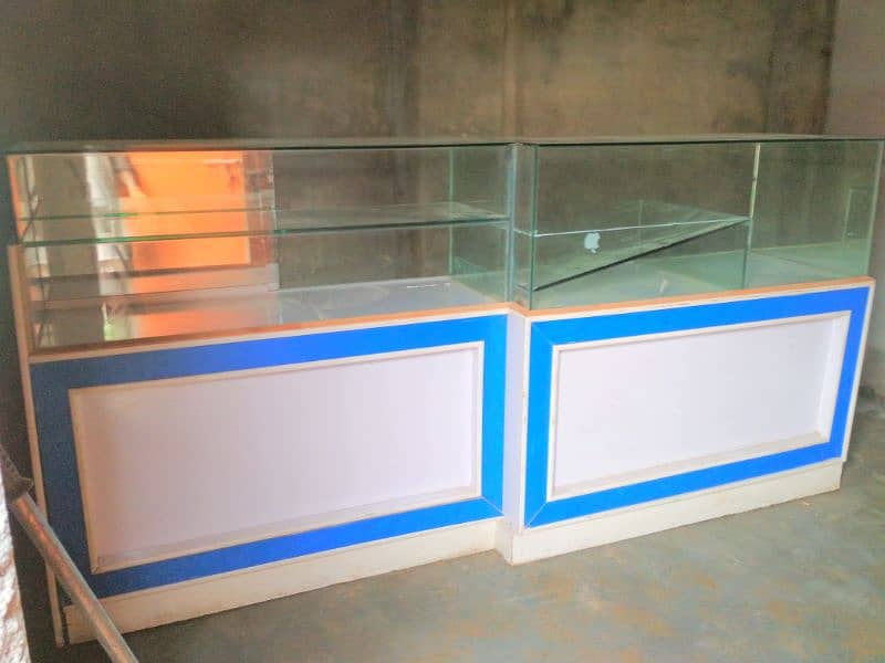 Glass Counter Showcase Mobile Shop and General Store in Good Condition 5