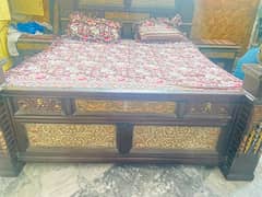 King size bed with full set