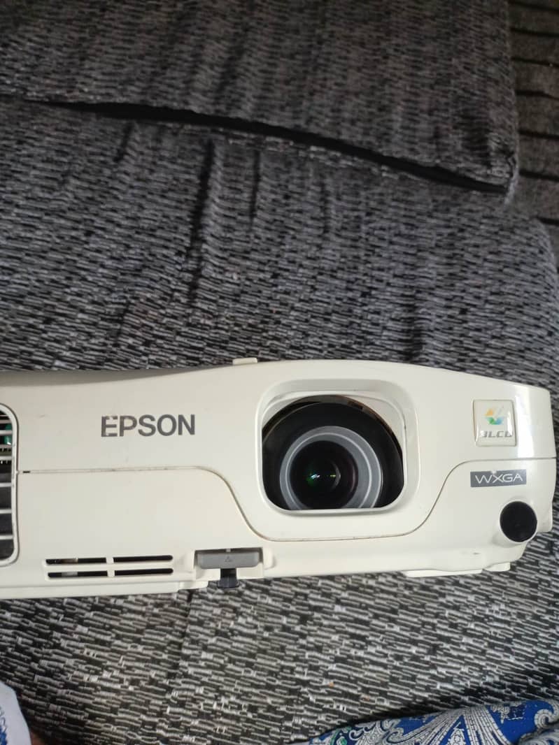 Epson EB-W10 LCD Multimedia Widescreen Projector - TV - Video