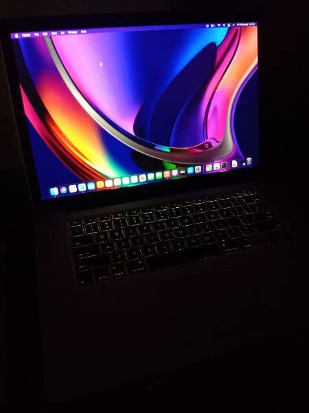 MacBook 2014 15" i7 16gb Ram | Retina 7