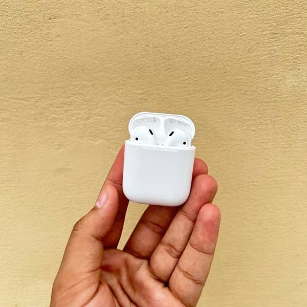 Airpods 2nd generation slightly used 2