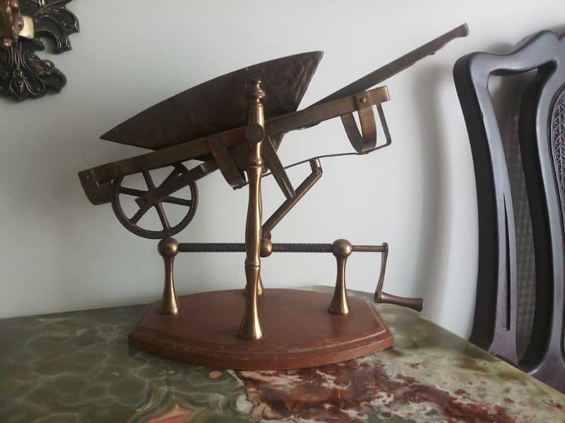 Antique brass wheel barrow show piece. 3