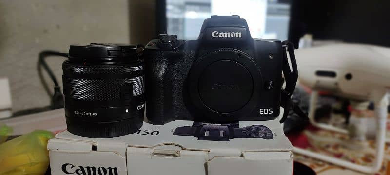 Canon M50 Mirrorless 0