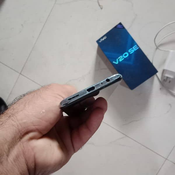 vivo v20se 8+4/128 condition 10/10 03004599163 4