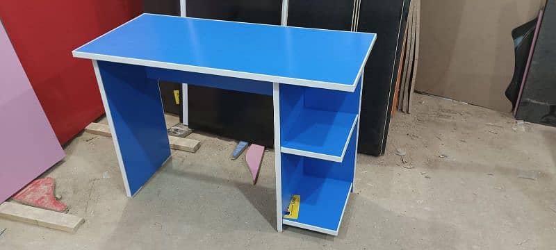 brand new study table for kids 2