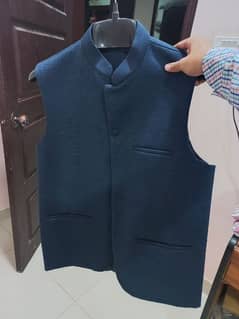 Diner's West Coat Medium Size For Sale Condition Like New