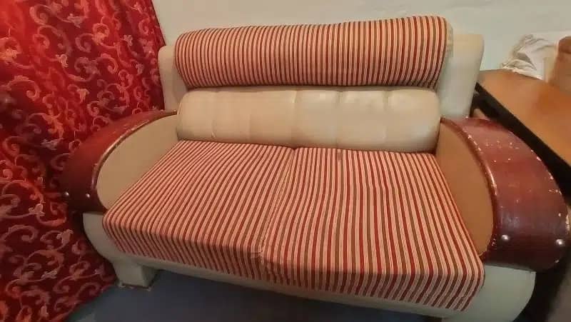 1 seater and 2 seater 3 seater Sofa for sale in good condition 0