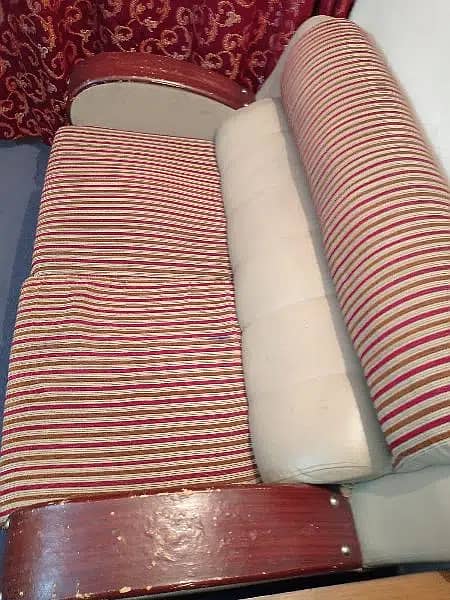 1 seater and 2 seater 3 seater Sofa for sale in good condition 2