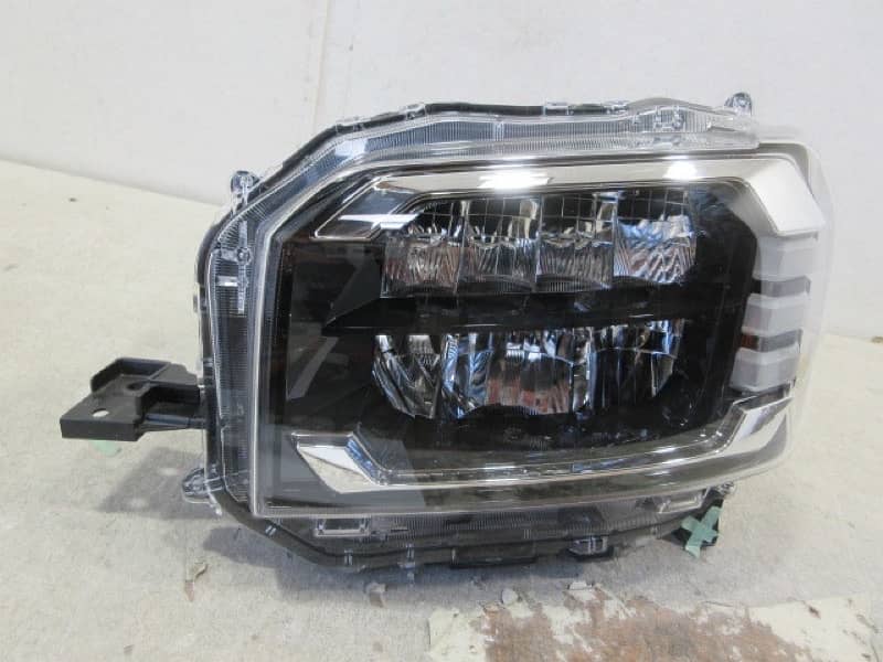 Daihatsu taft headlight 2020 0