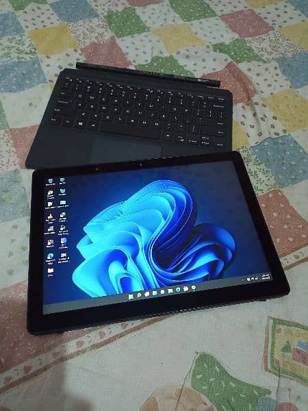 Dell 5285 i5 7th Gen 8GB Ram 2K Touch display Shared Graphics 4GB 5