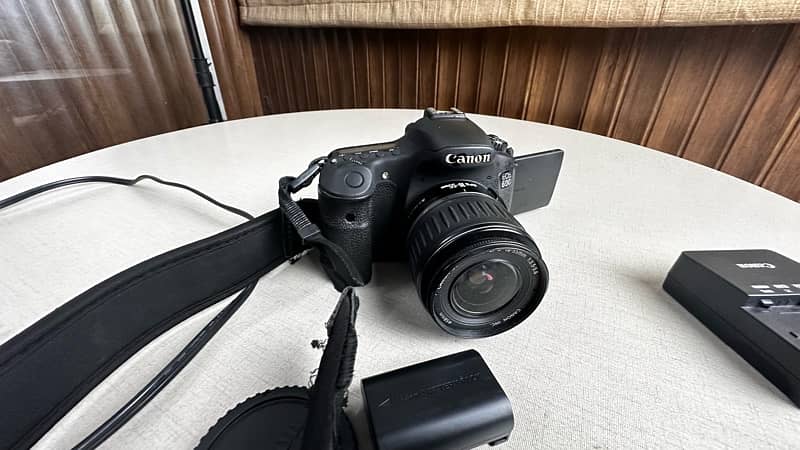 Canon 60d with 2 lenses 17