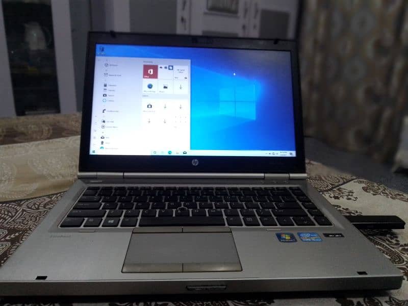 HP Elitebook 8470p Core i5 3rd Generation 4